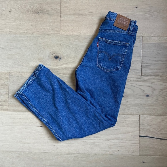 Levi’s Ribcage Jeans - Picture 8 of 8